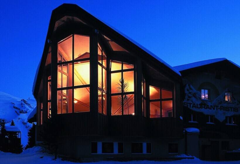 酒店 Berglodge Restaurant Ristis
