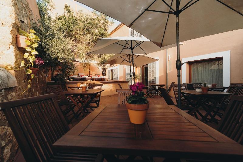 فندق Can Serrete