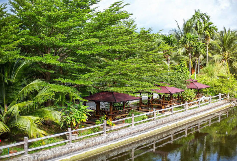 호텔 Coconut Resort