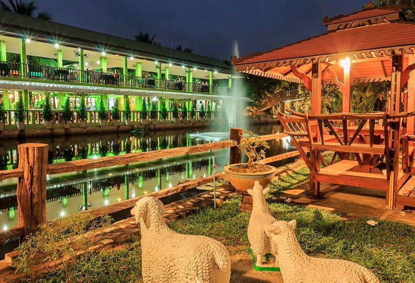 호텔 Coconut Resort