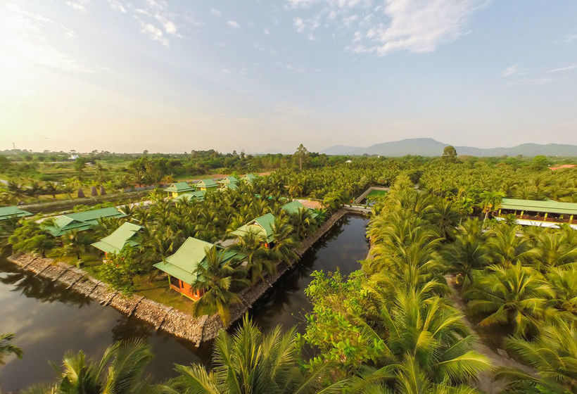 호텔 Coconut Resort