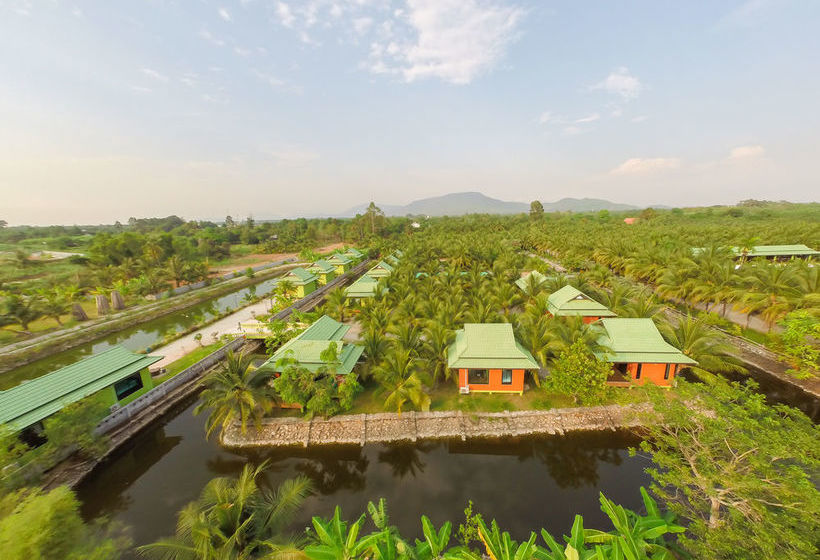 호텔 Coconut Resort