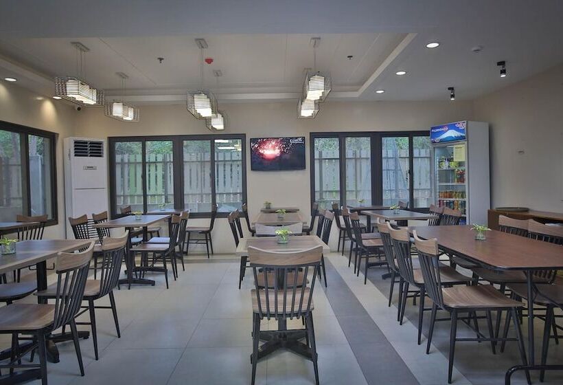 Отель Coron Soleil Express