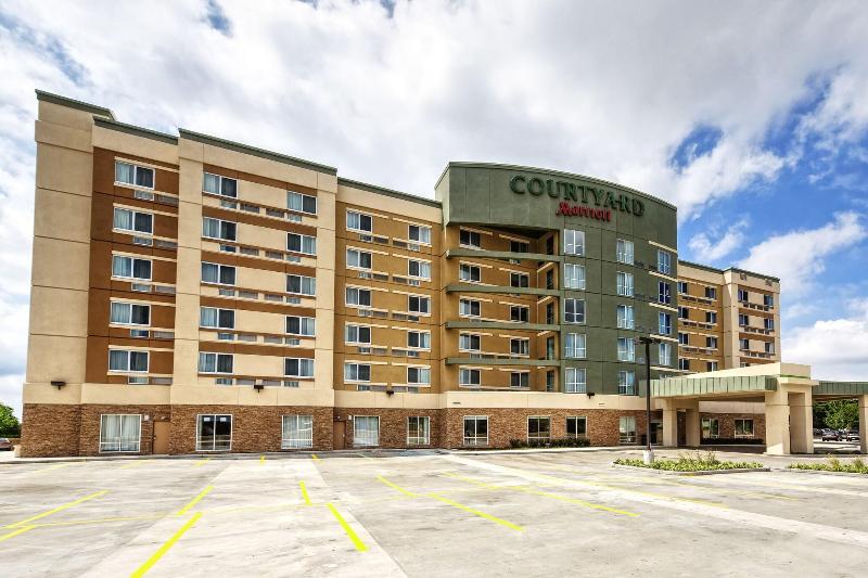 ホテル Courtyard By Marriott Westbury Long Island