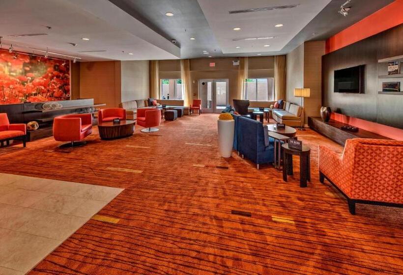 ホテル Courtyard By Marriott Westbury Long Island