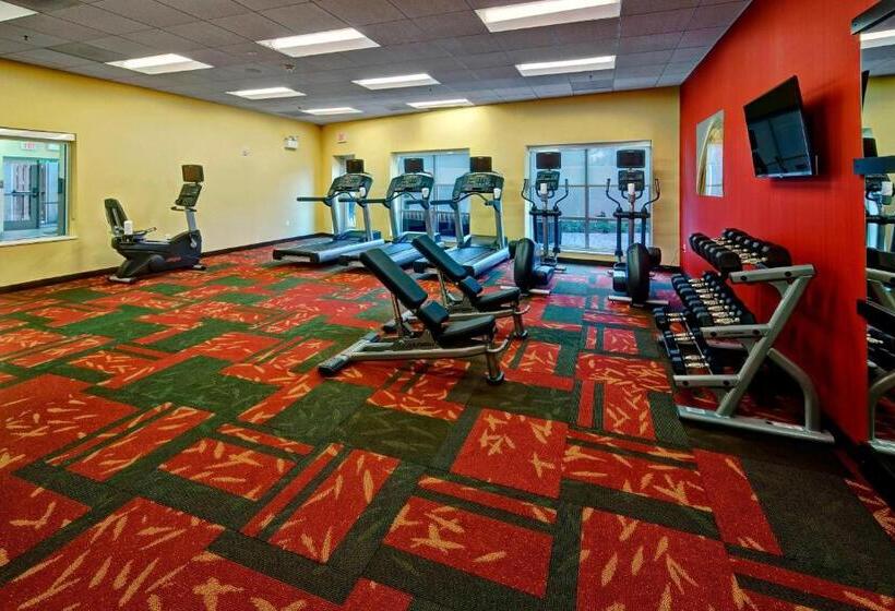 ホテル Courtyard By Marriott Westbury Long Island