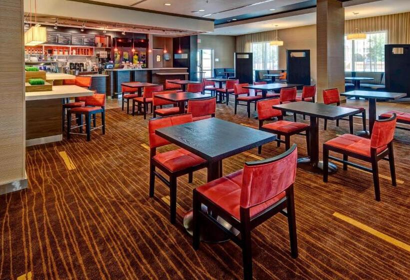 ホテル Courtyard By Marriott Westbury Long Island