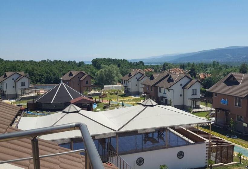 فندق Crystal Continental