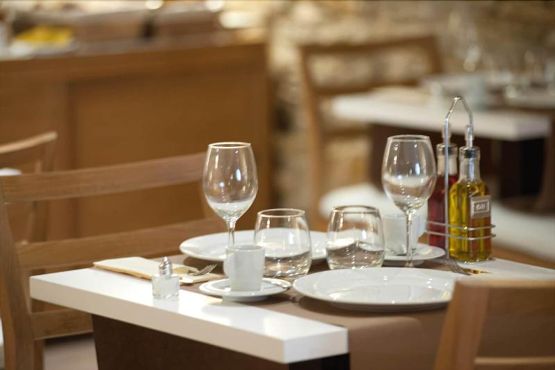 هتل El Petit Convent