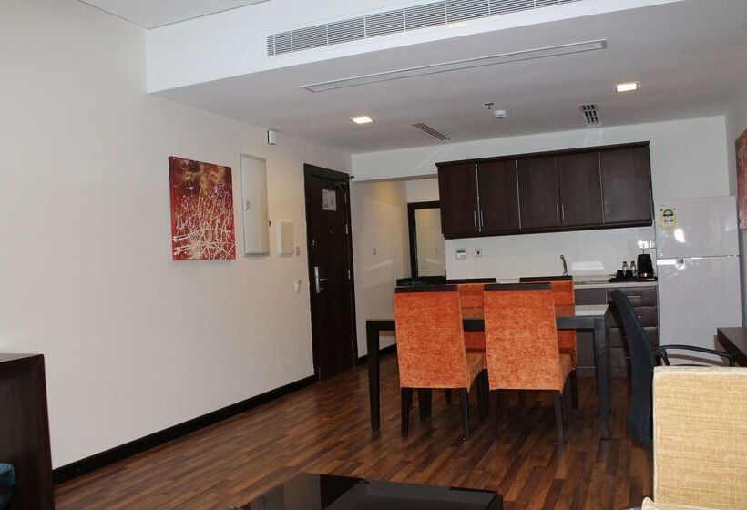 Отель Golden Tulip Al Khobar Suites