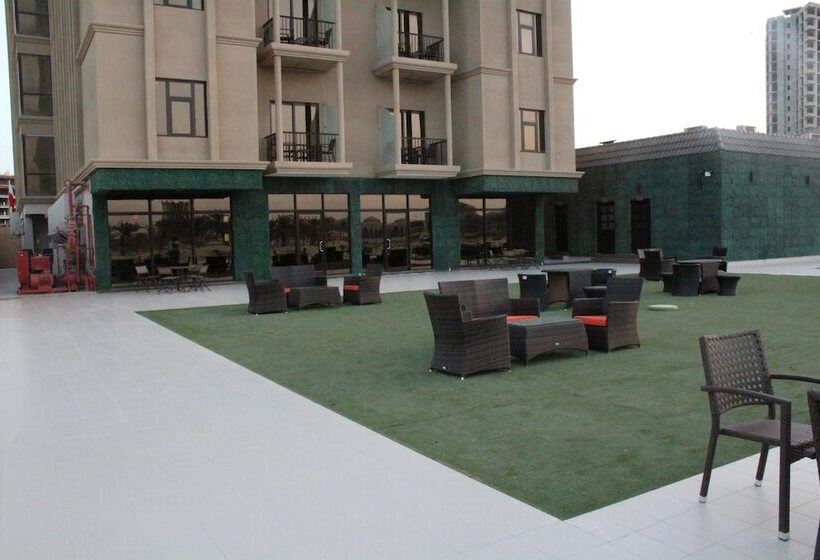 Отель Golden Tulip Al Khobar Suites