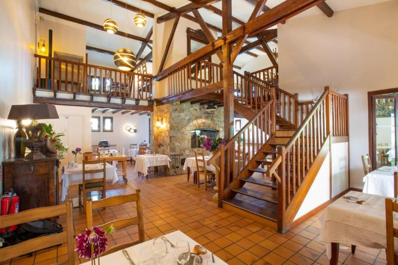 호텔 Logis Hôtel Et Restaurant La Bombardière