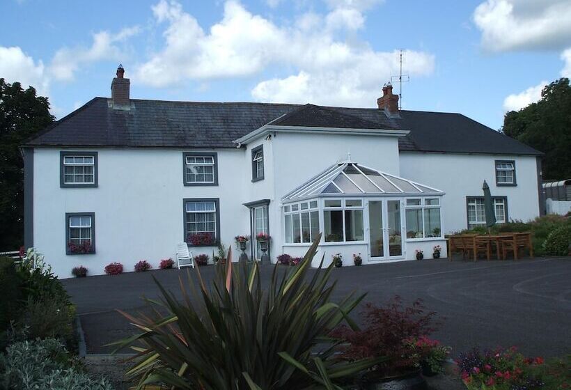 Отель Grove Farm House B&b