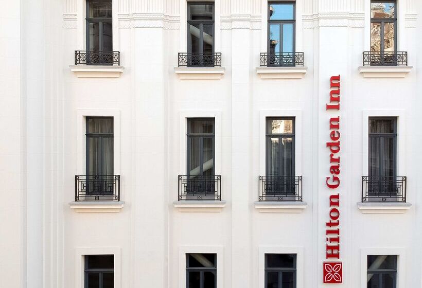 هتل Hilton Garden Inn Bucharest Old Town