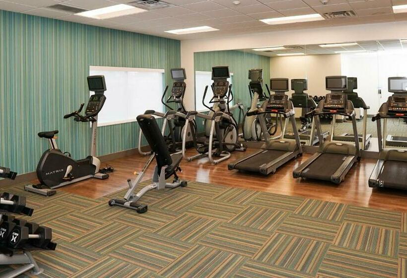 فندق Holiday Inn Express & Suites   Aurora Medical Campus, An Ihg