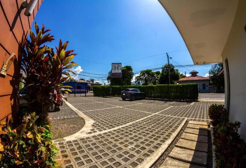 فندق Iguana Verde