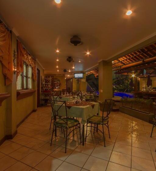 فندق Iguana Verde