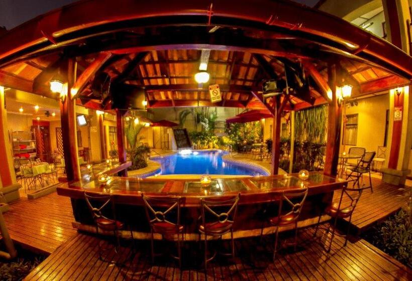 فندق Iguana Verde