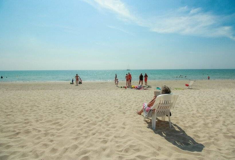 Отель Khlong Dao Sunset Villa