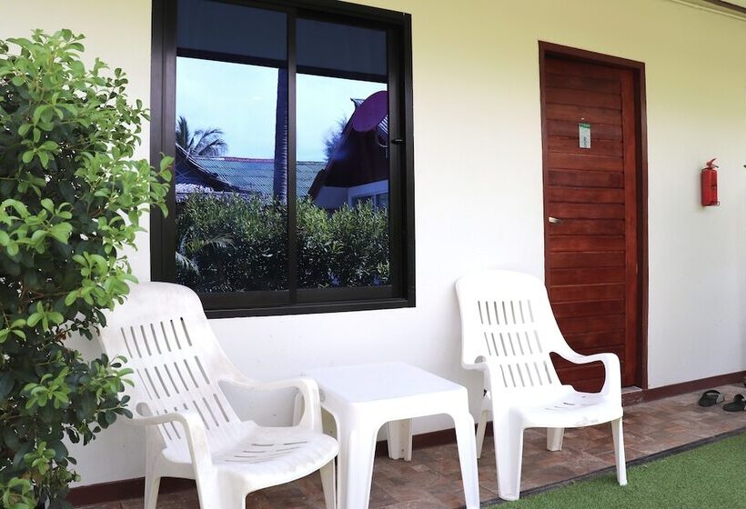 Отель Khlong Dao Sunset Villa