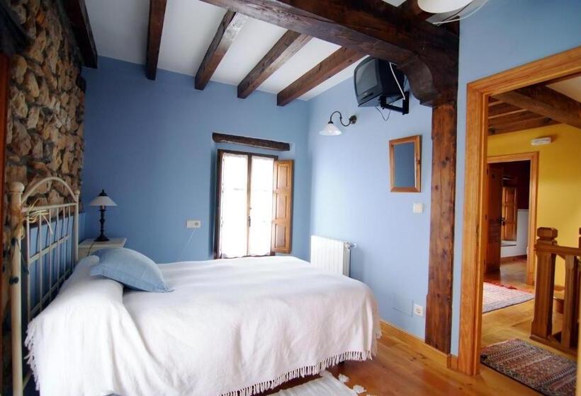 בית מלון כפרי La Lobera