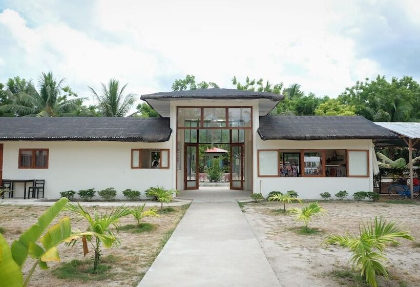 هتل La Playa Estrella Beach Resort