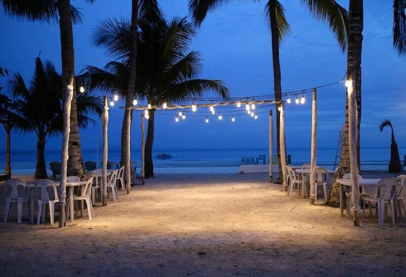 هتل La Playa Estrella Beach Resort