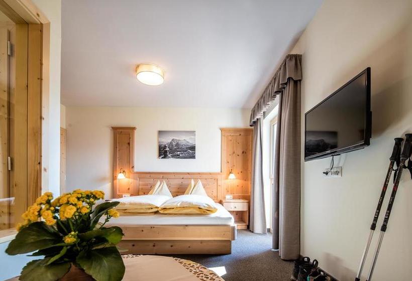 בית מלון כפרי Landgasthof Lärchenwald