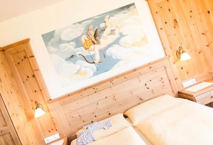 בית מלון כפרי Landgasthof Lärchenwald