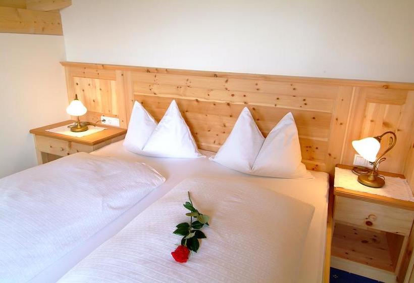 בית מלון כפרי Landgasthof Lärchenwald