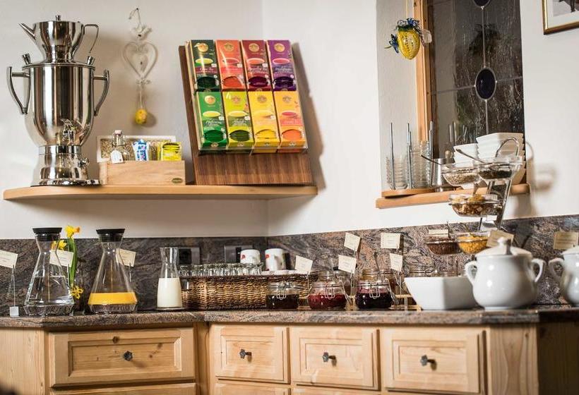 בית מלון כפרי Landgasthof Lärchenwald