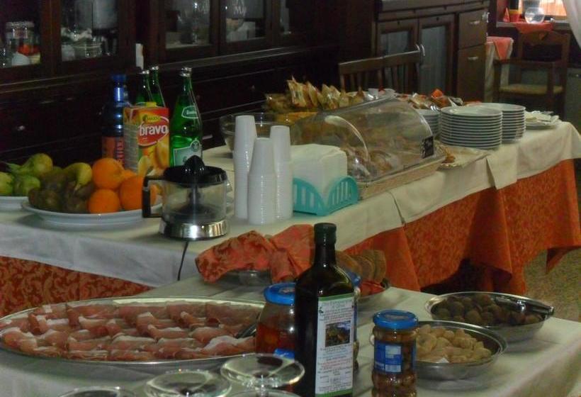 בית מלון כפרי Likos