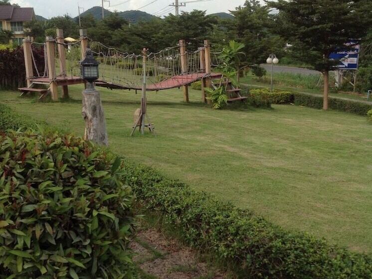 酒店 Mai Ngern Mai Thong Resort