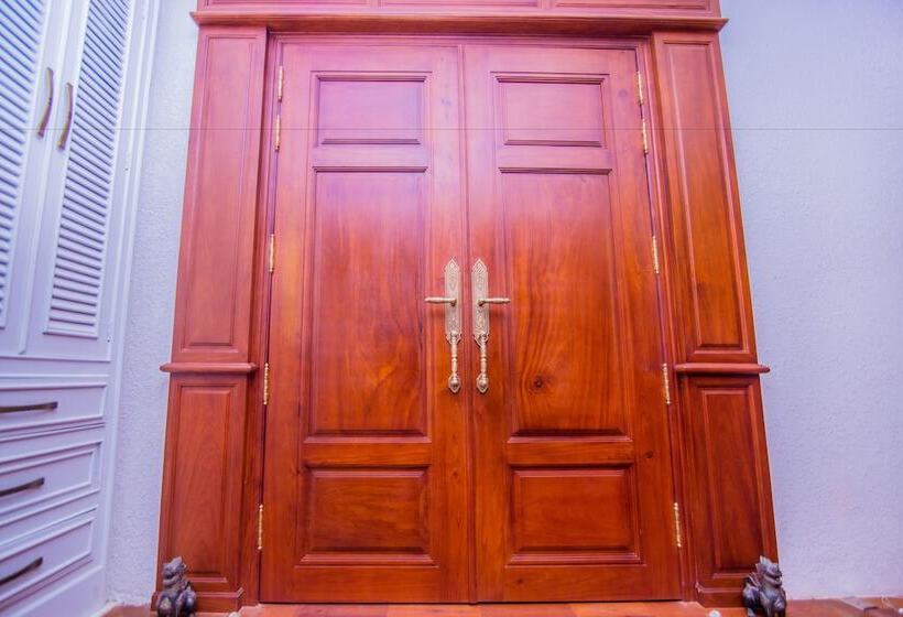 Отель Mane La Résidence