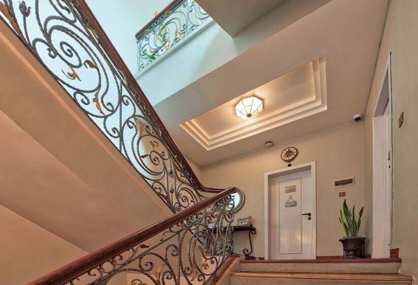 Отель Mane La Résidence