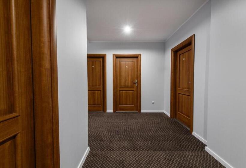 בית מלון כפרי Nowy Dwór