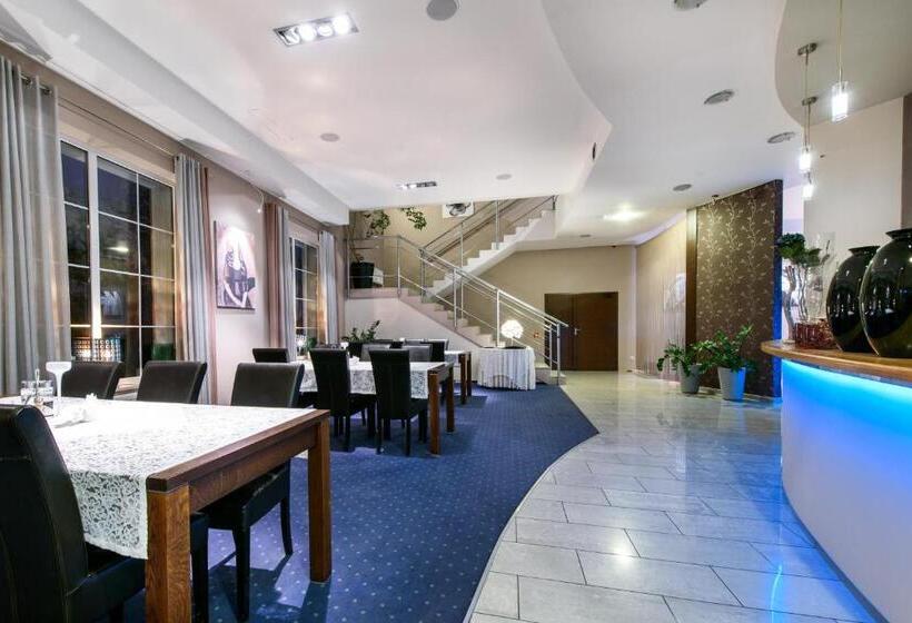 בית מלון כפרי Nowy Dwór