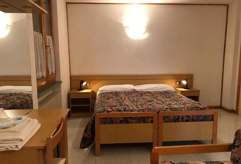 בית מלון כפרי Pini