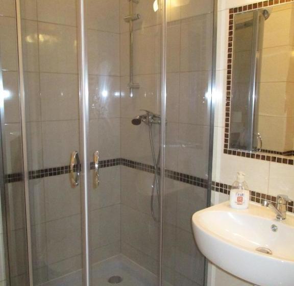 בית מלון כפרי Pod Platanami