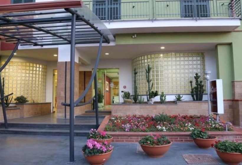 בית מלון כפרי Resort Il Panfilo