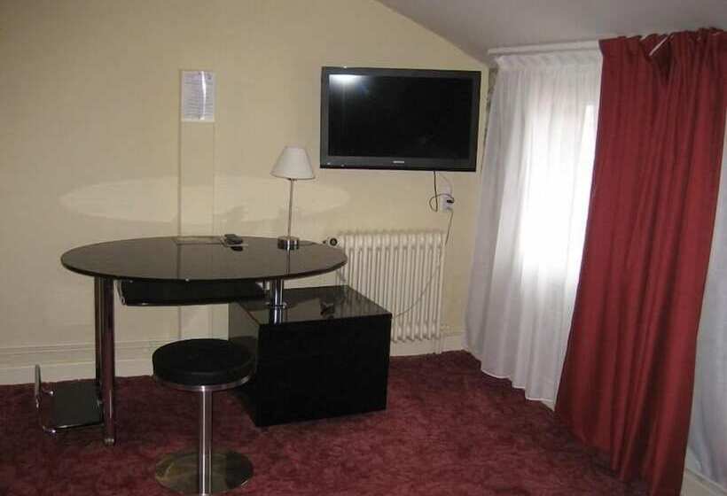 Logis Hotel Restaurant Le Cheval Blanc