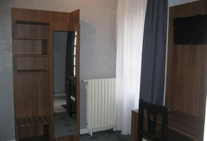 Logis Hotel Restaurant Le Cheval Blanc