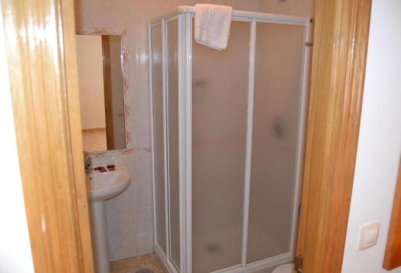 هتل Restaurante Las Camelias