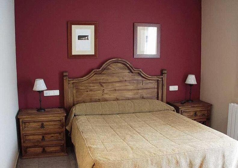 فندق Restaurante Revestido