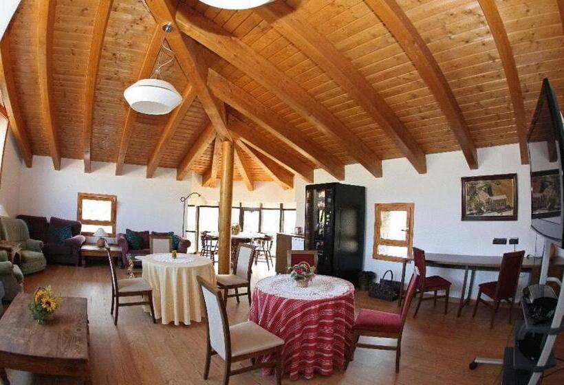 فندق Restaurante Revestido