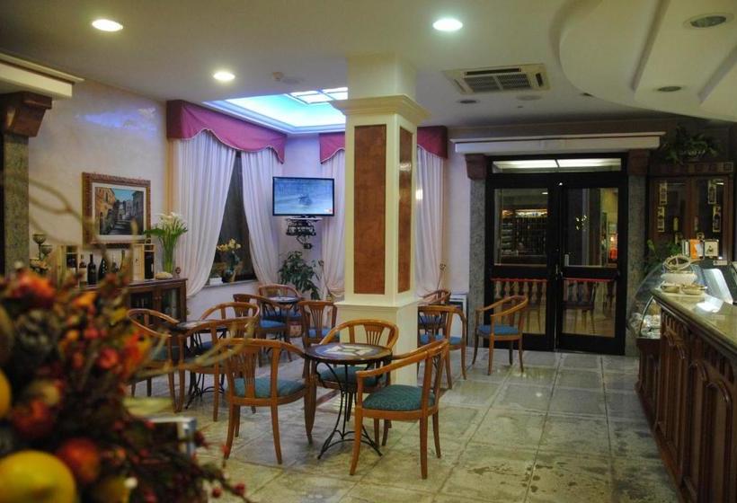 فندق Ristorante La Siesta