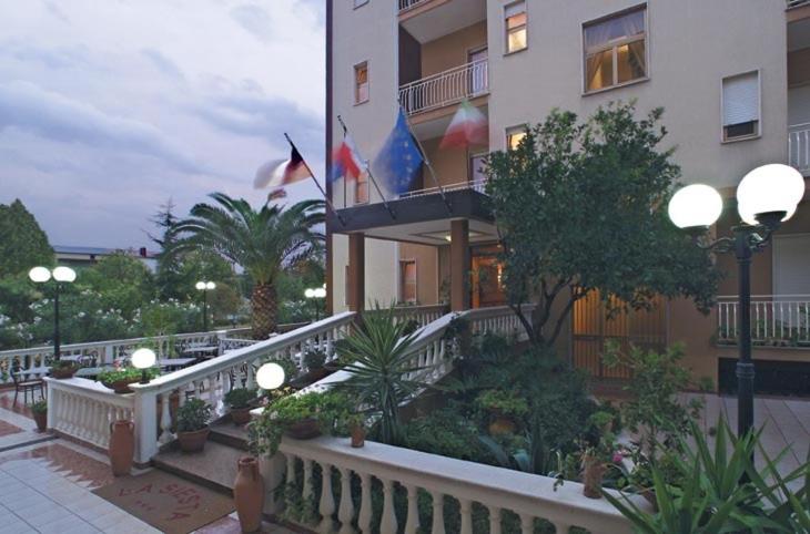 فندق Ristorante La Siesta