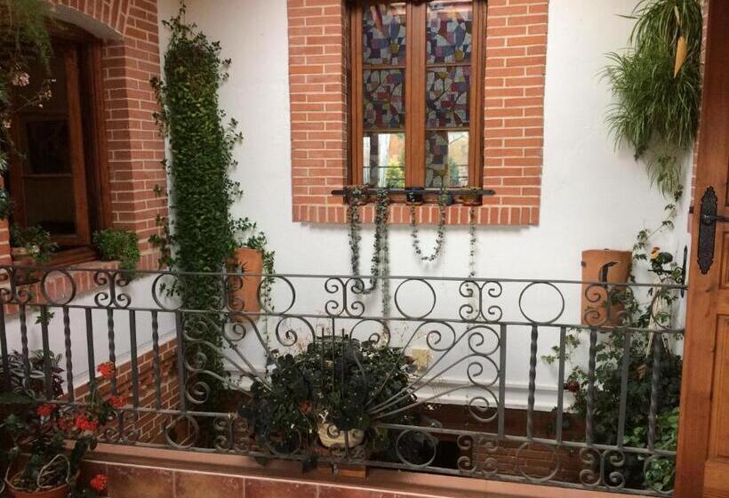 ホテル Rural La Rosa De Los Tiempos