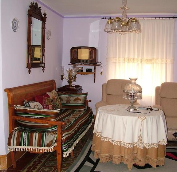 فندق Señorío De Monterruiz