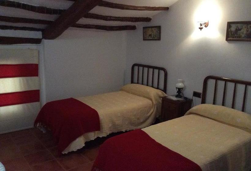 فندق Señorío De Monterruiz